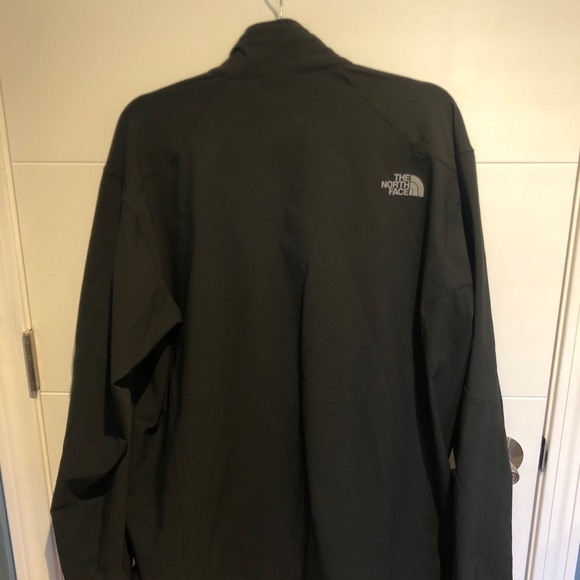 Men’s North Face Jacket - Picture 4 of 5